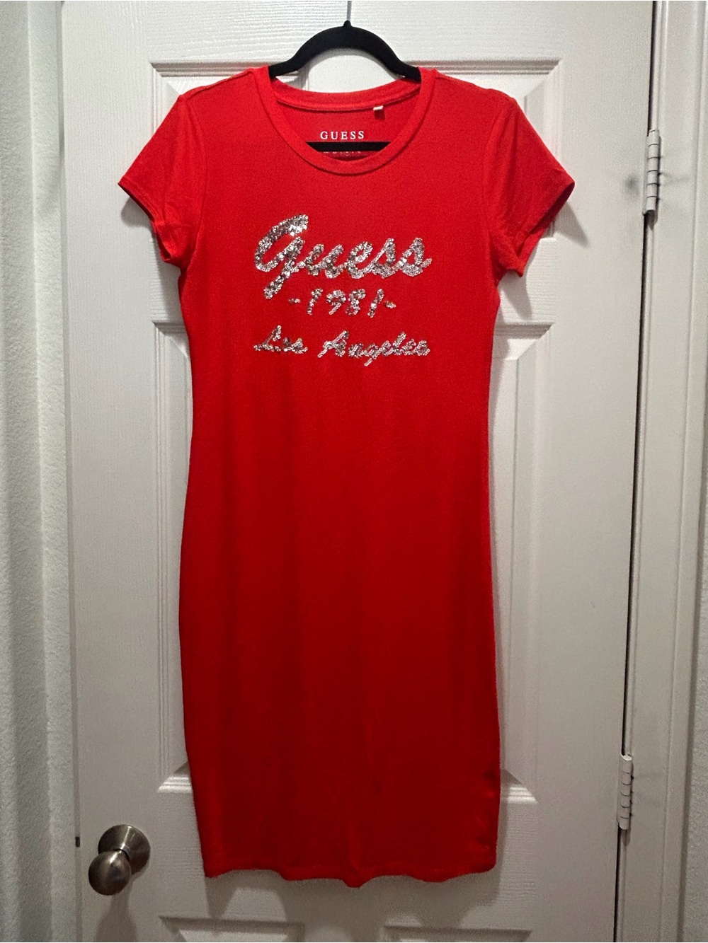 💋💙🐦🔥GUESS Red & Silver Sequin Logo Midi T-Shirt Dress🐦🔥💙💋